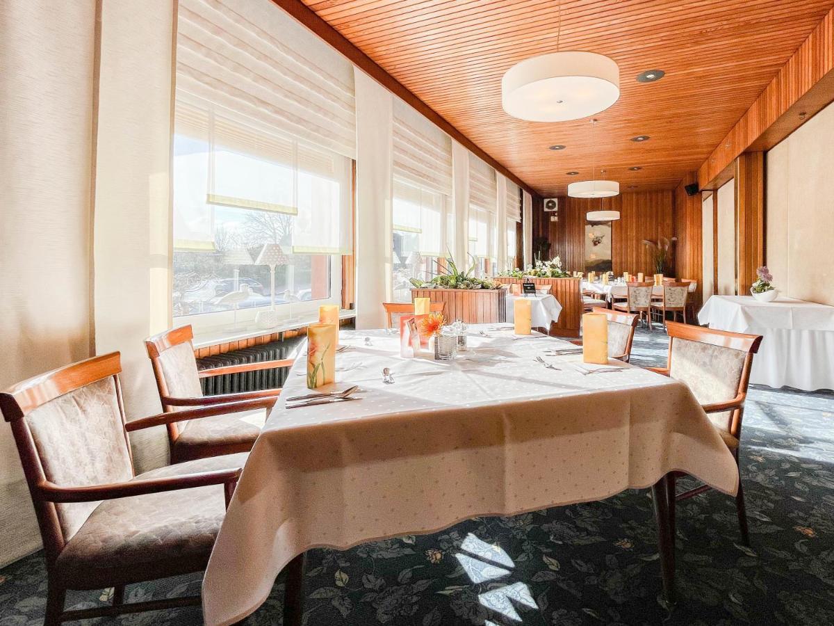 Hotel-Restaurant Vier Linden Stade Extérieur photo