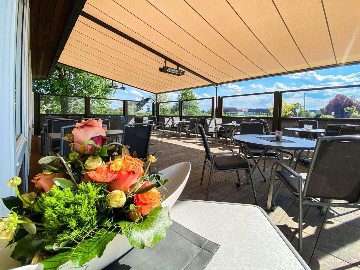 Hotel-Restaurant Vier Linden Stade Extérieur photo