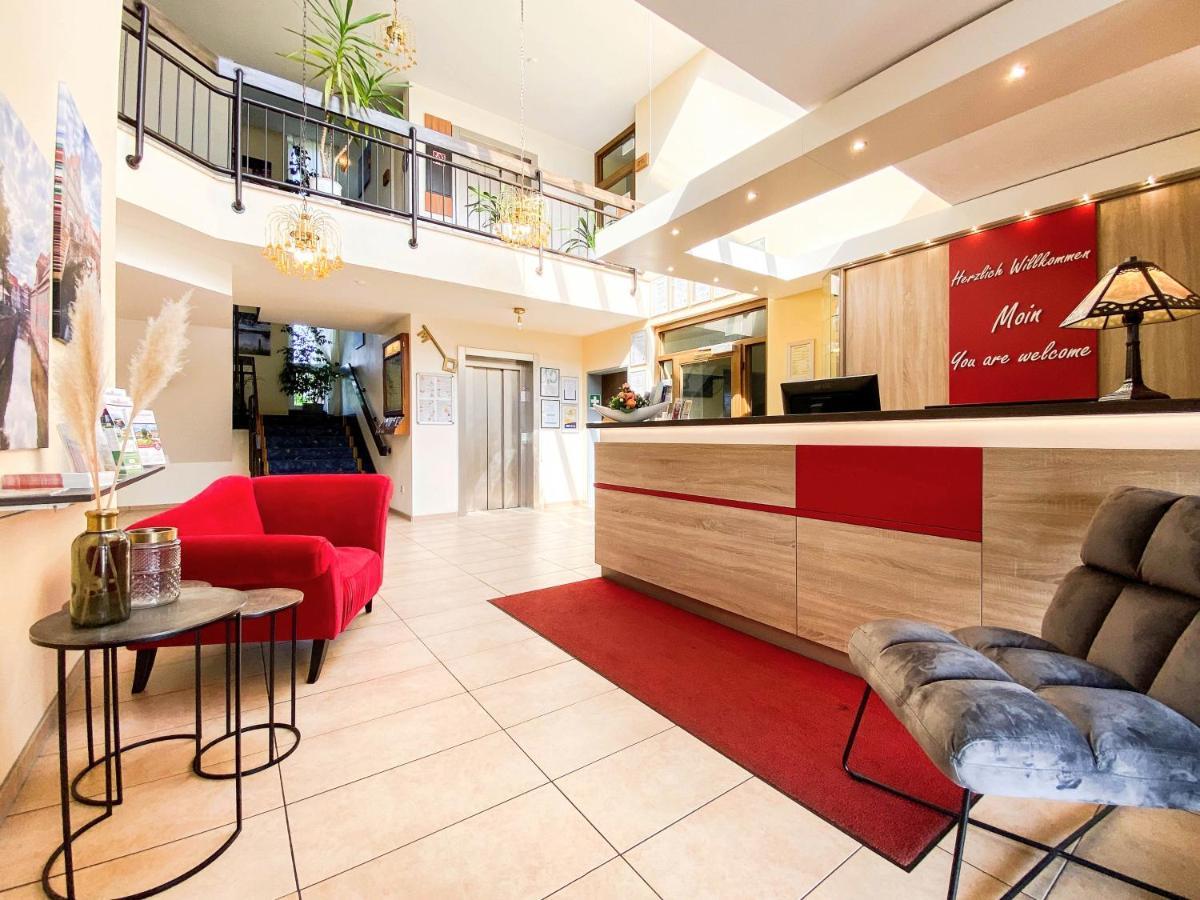 Hotel-Restaurant Vier Linden Stade Extérieur photo
