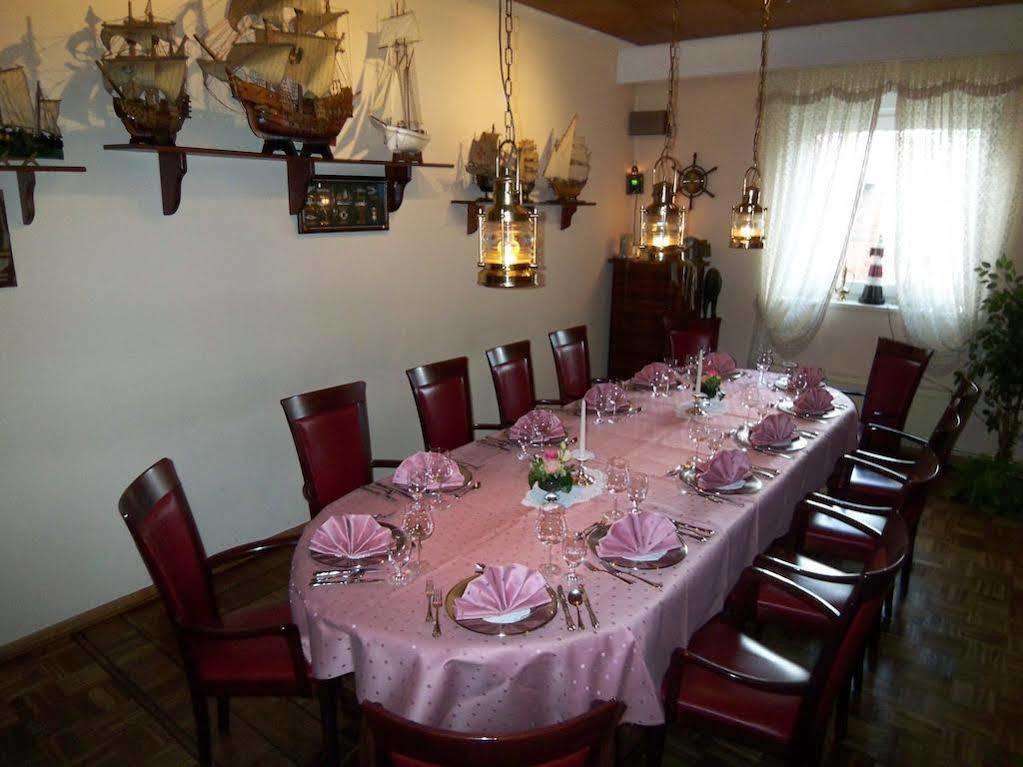 Hotel-Restaurant Vier Linden Stade Extérieur photo