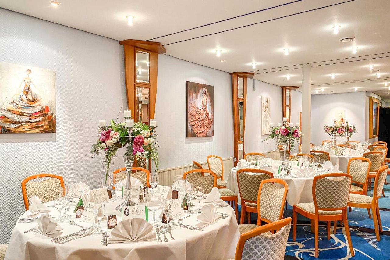 Hotel-Restaurant Vier Linden Stade Extérieur photo